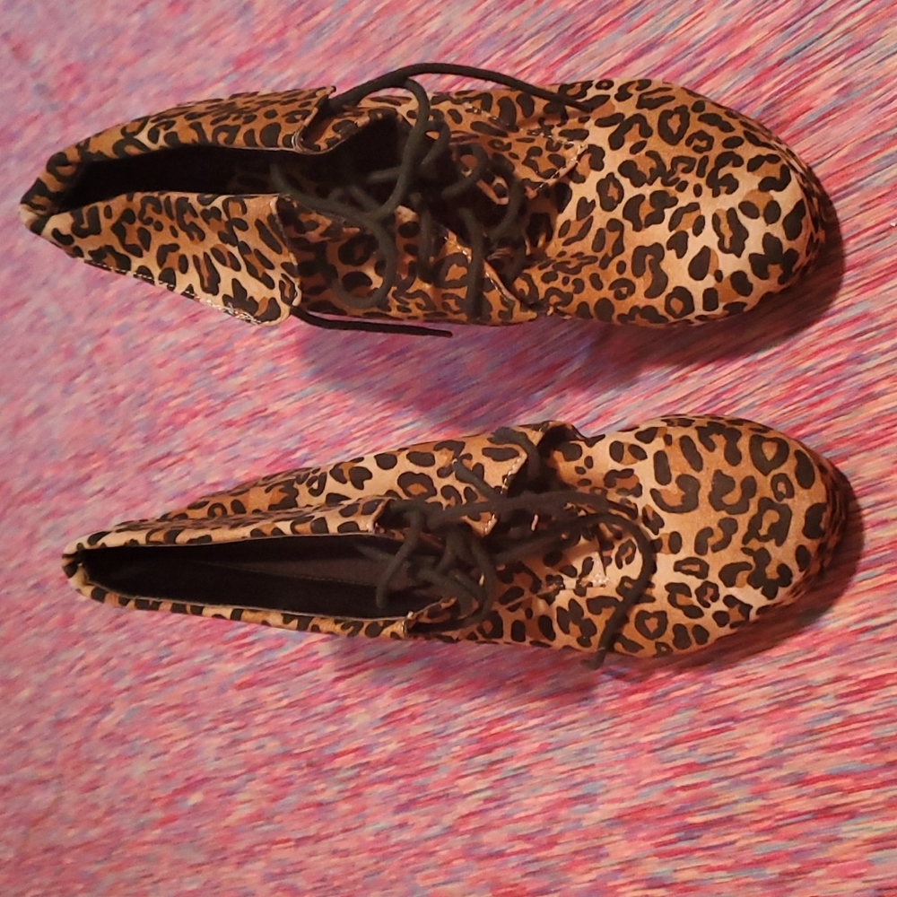 Leopard wedges